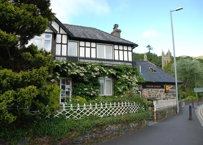 Tudor Lodge