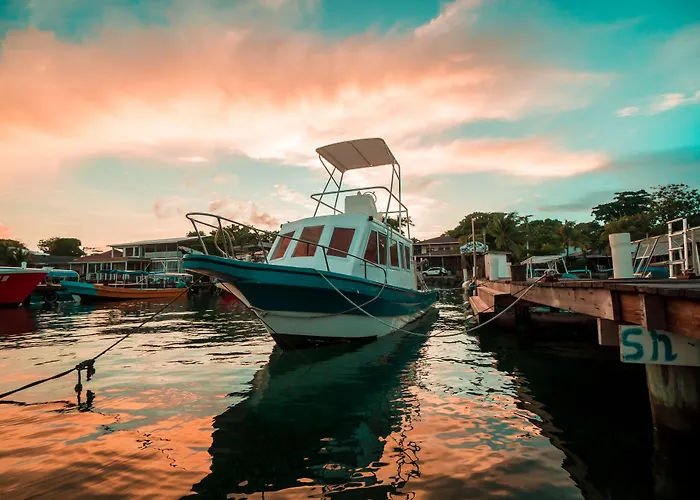 Splash Inn Dive Resort & Villas West End