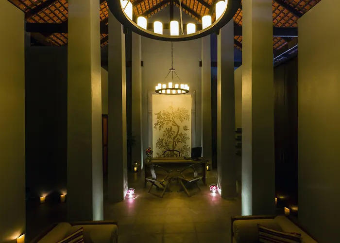 Sunsuri Phuket Resort, Nai Harn Beach