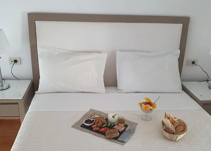 Elizabeth Suites Kato Daratso