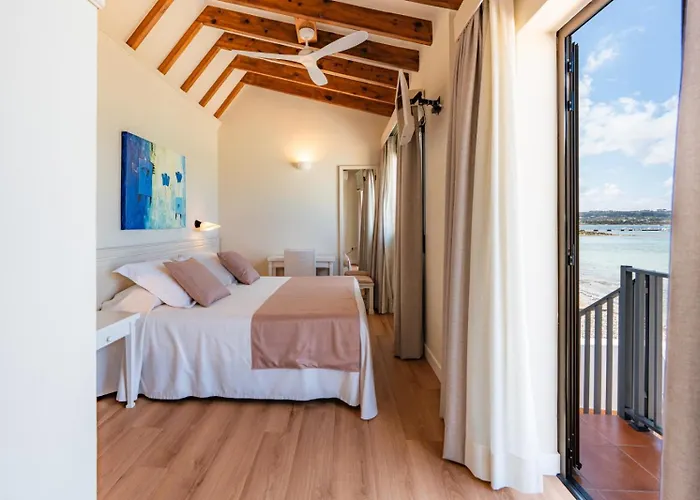 Hostal La Savina