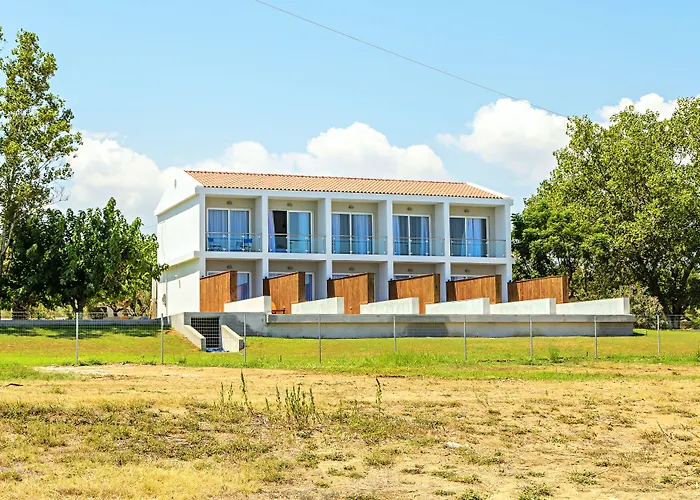 Belussi Beach Hotel & Suites Psarou 