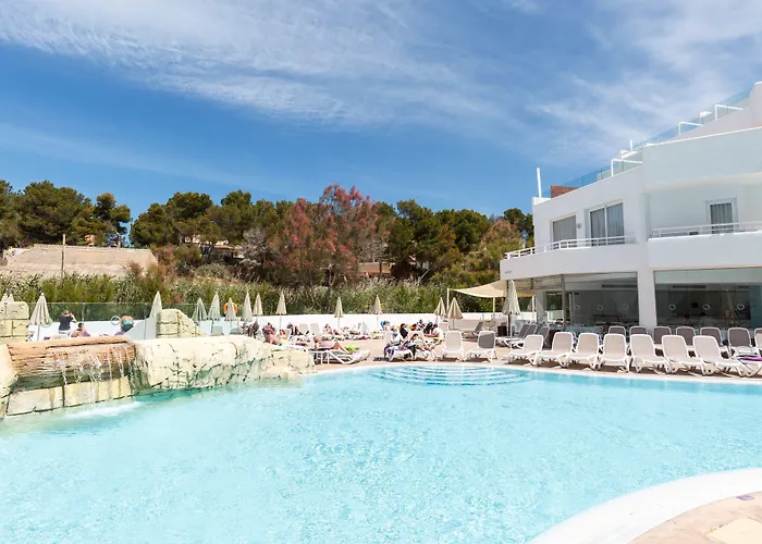 Fergus Style Cala Blanca Suites Santa Ponça