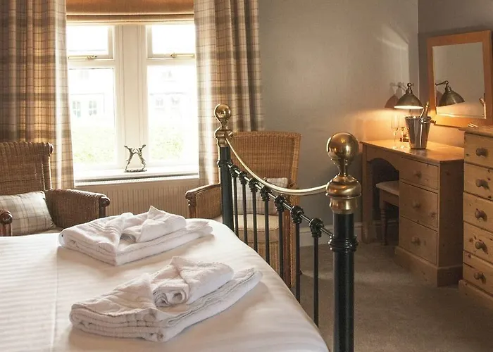 The Poplars Rooms & Cottages