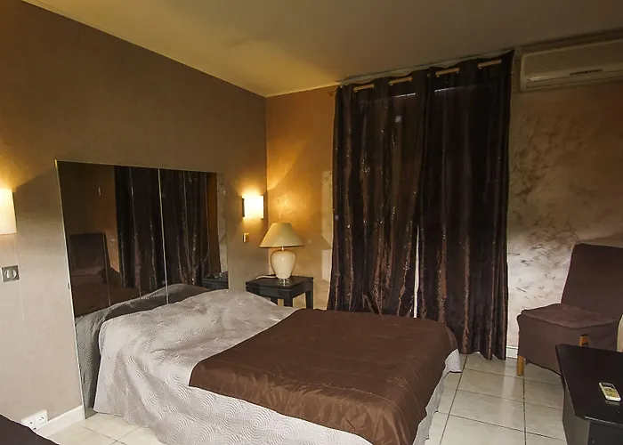 Hotel Le Derby Cagnes-sur-Mer
