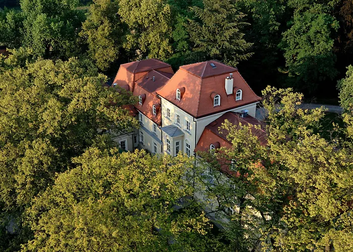 Dwor Sierakow