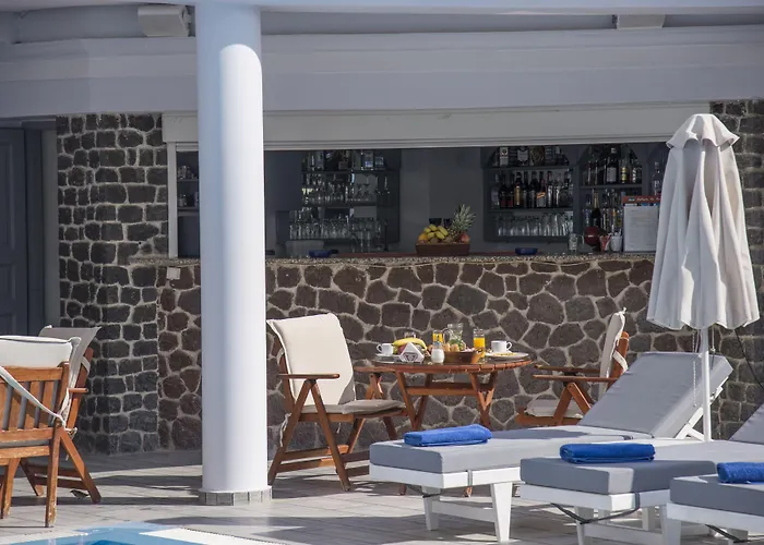 Blue Waves Suites & Apartments Kamári