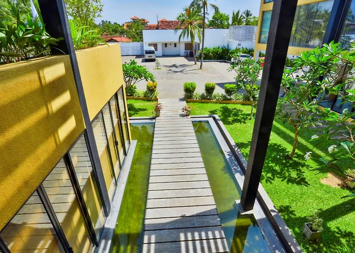 Amagi Aria Airport Transit Hotel Negombo