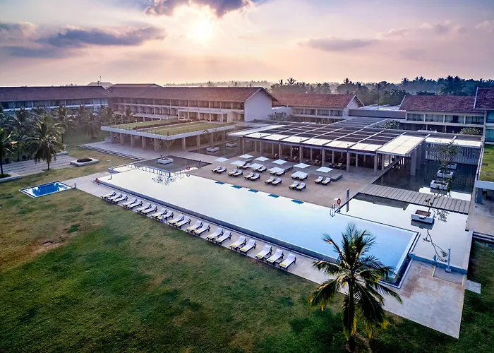 Amaya Beach Passikudah