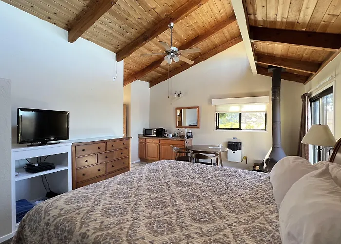 Fort Ross Lodge Jenner