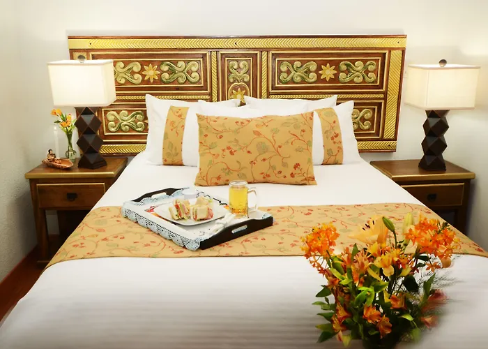 Hotel Mision Patzcuaro Centro Historico