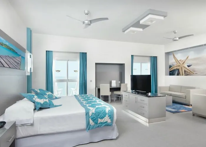 Riu Playa Blanca Hotel