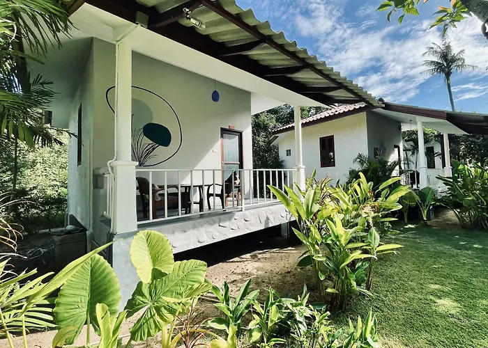 Sabaii Bay Resort Baan Tai