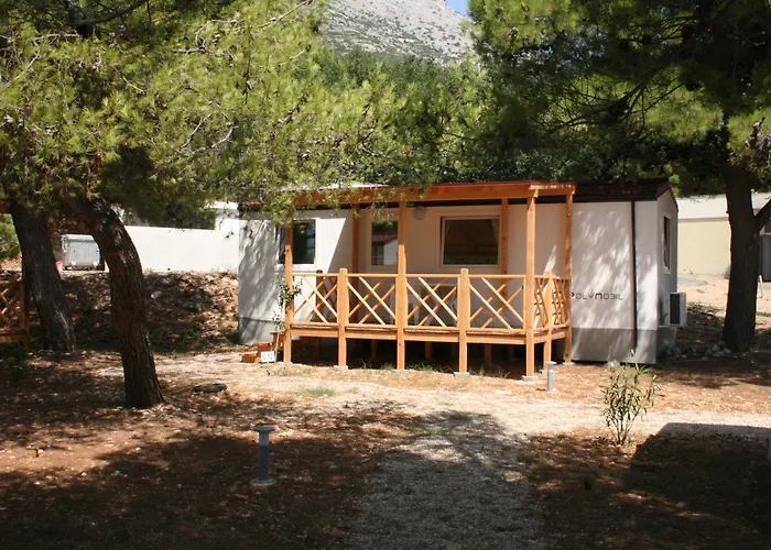 Hotel Camp Perna Kuciste