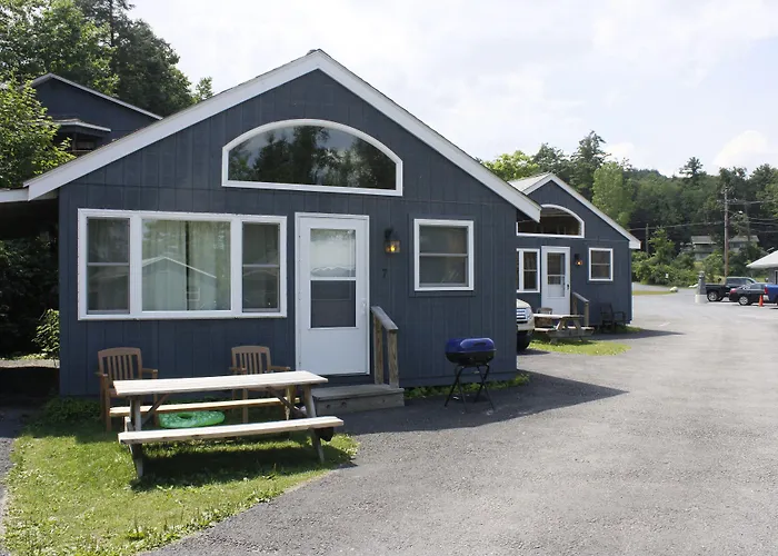 Blue Lagoon Resort Lake George
