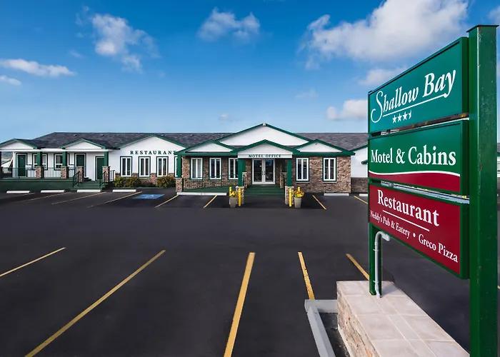 Shallow Bay Motel & Cabins Conference Centre