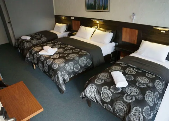 Golden Leaf Motel