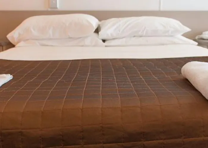The Edge Hotel Buronga