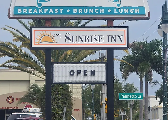 Sunrise Inn By Oyo Titusville Fl