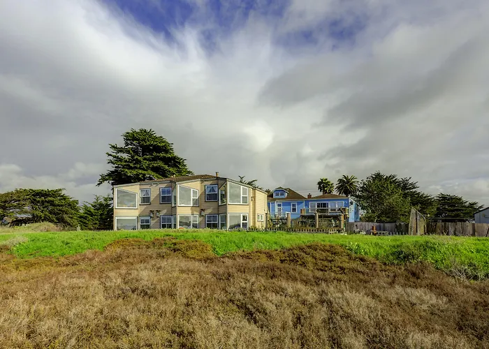 Captain'S Inn At Moss Landing