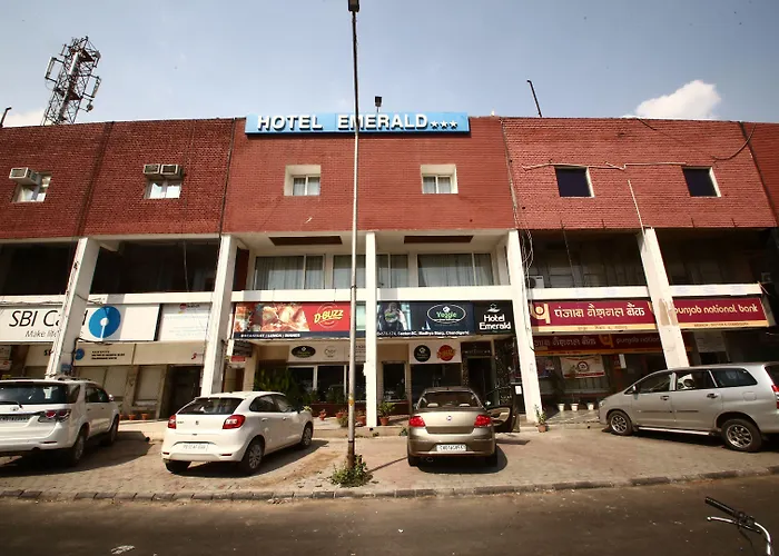 Hotel Emerald