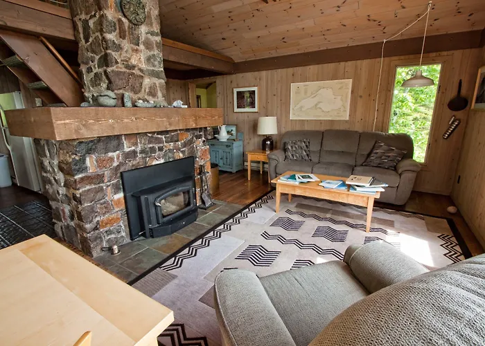 Cove Point Lodge