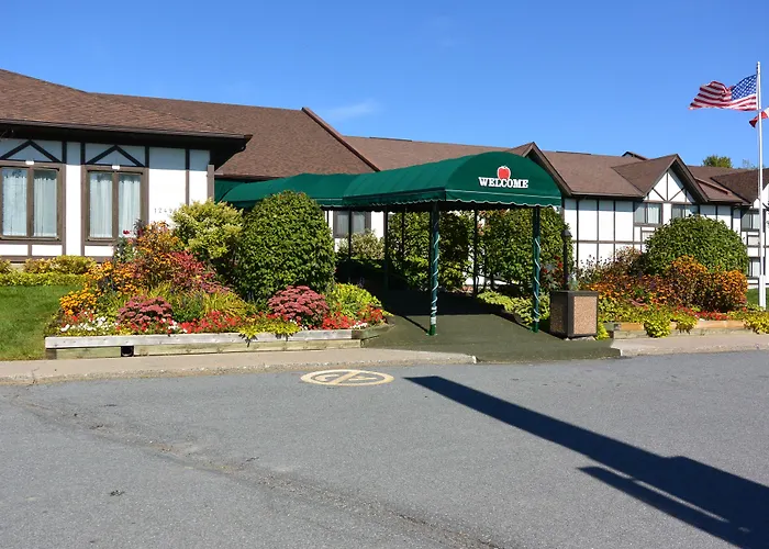 Mcintosh Country Inn & Conference Centre