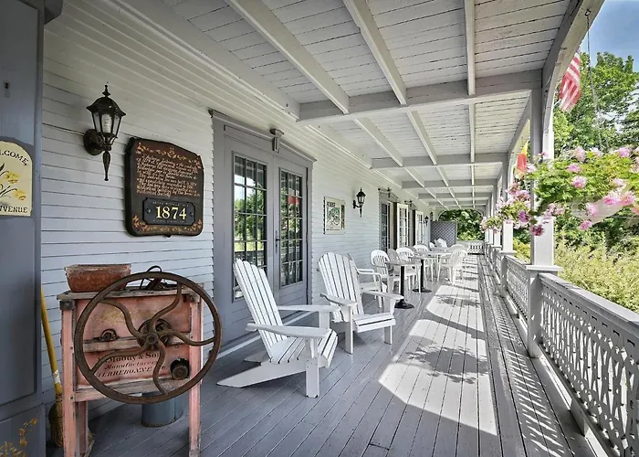Auberge Lakeview Inn