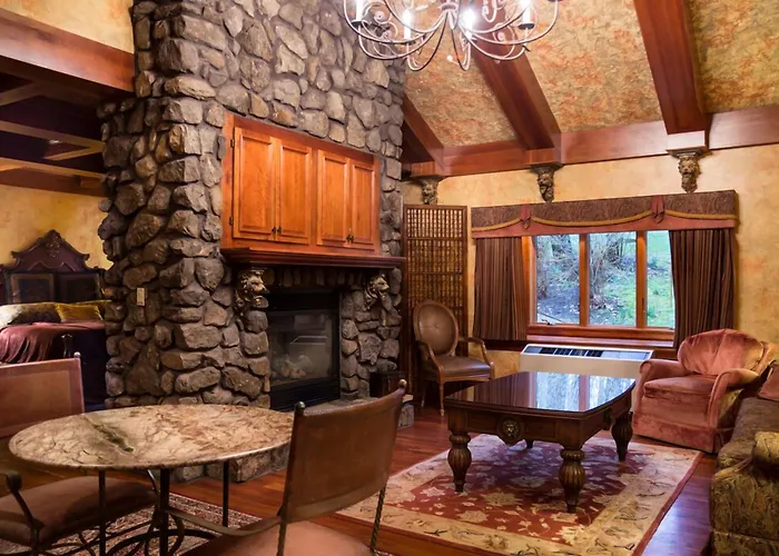 Landoll'S Mohican Castle Loudonville