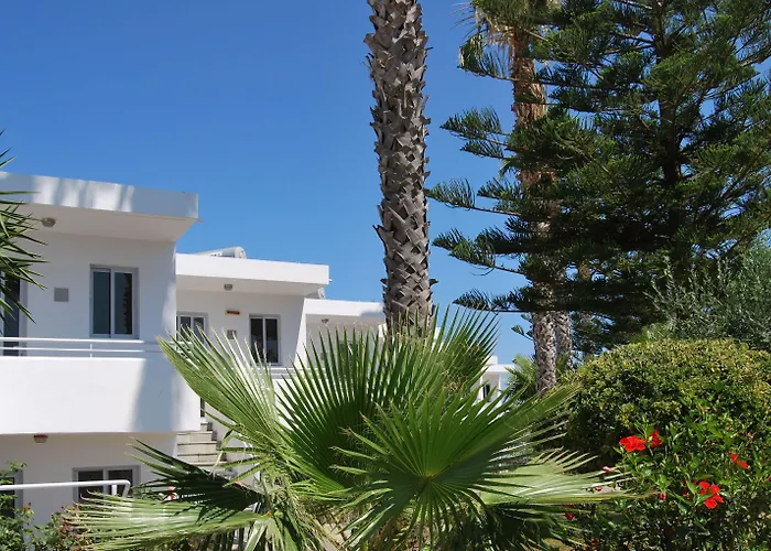 Blue Nest Hotel Tigaki
