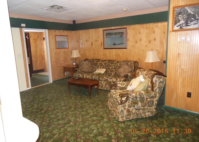 Evergreen Motel