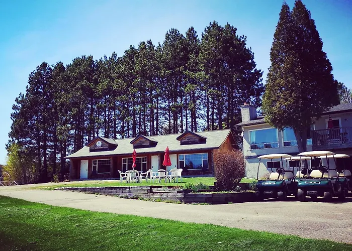 Barry'S Bay Golf Resort