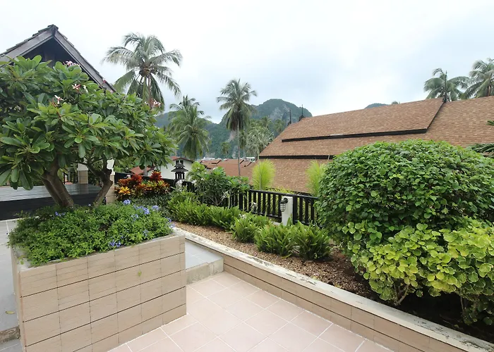 Phi Phi Banyan Villa