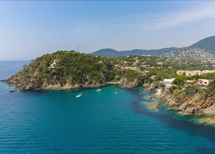 Hotel La Calanque Cavalaire-sur-Mer