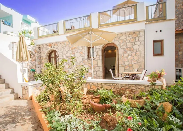 W Suites By Estia Ex Camelot Stalida