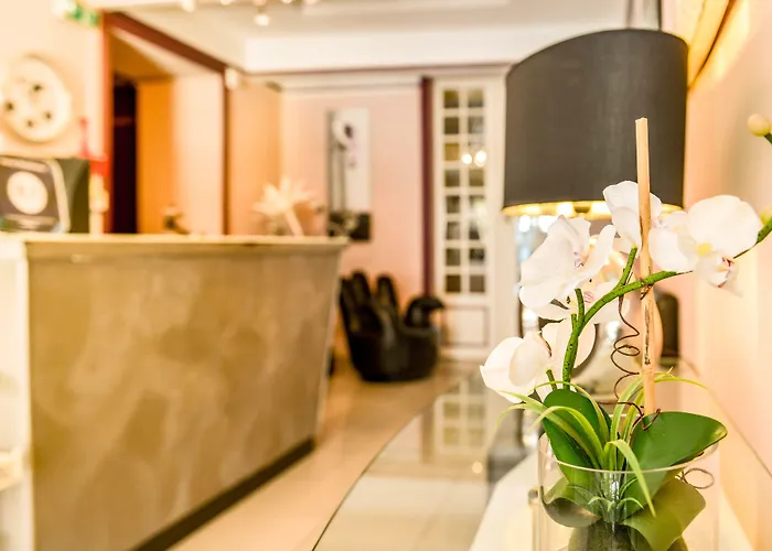 Logis Hotel Restaurant Residence Nissan-lez-Enserune