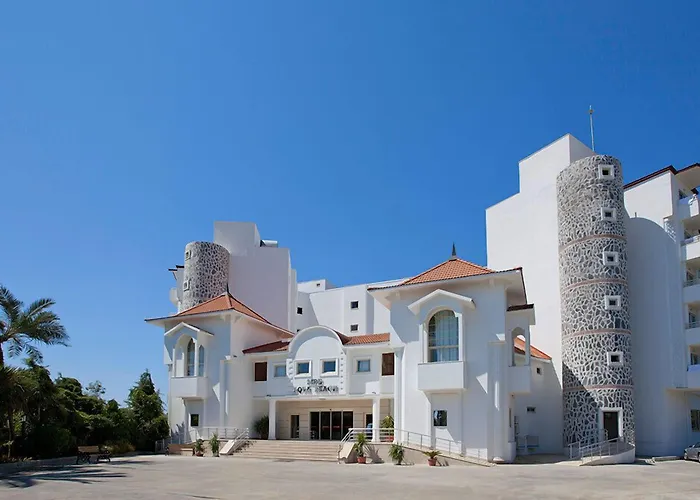Serenis Hotel