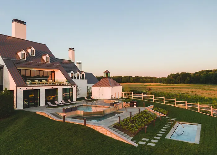 Inns Of Aurora Resort & Spa