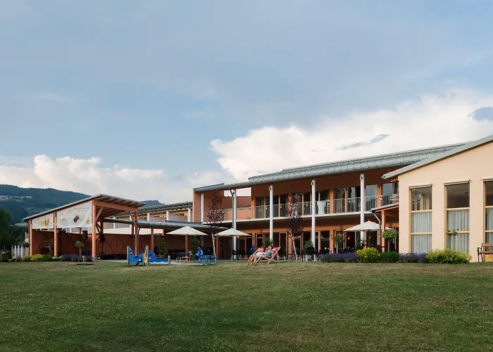 JUFA Hotel Stubenbergsee