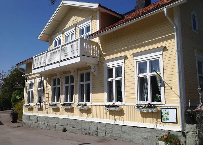 Hotell Floras Traedgard Oregrund