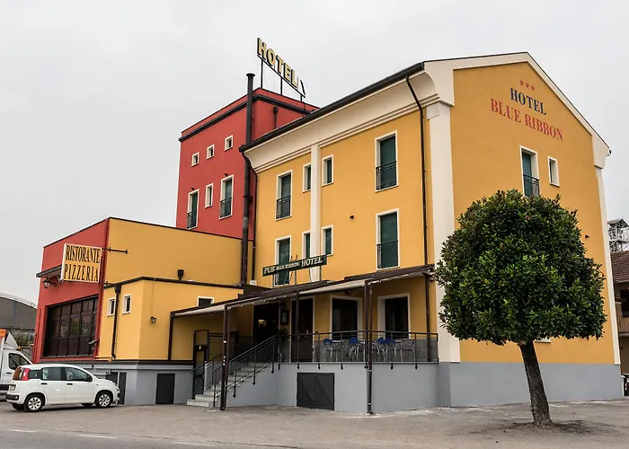 Hotel Blue Ribbon
