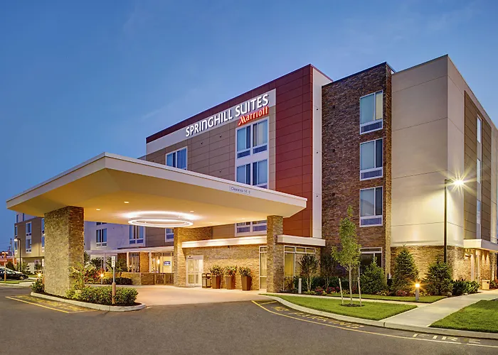 Springhill Suites By Marriott Garden City