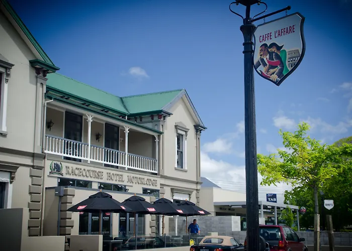 Racecourse And Motor Lodge