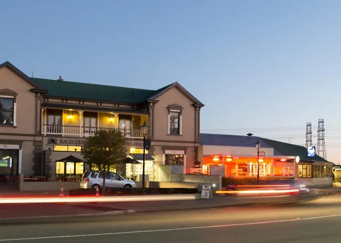 Racecourse And Motor Lodge