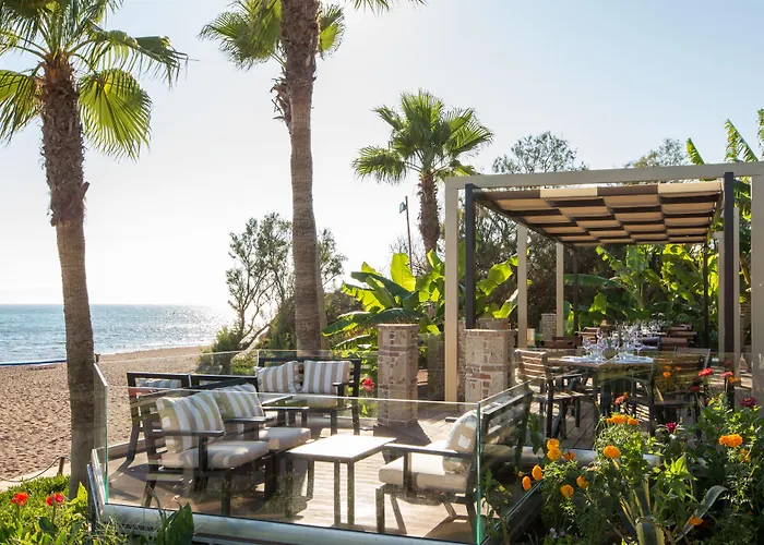 Ionion Beach Apartment Hotel & Spa