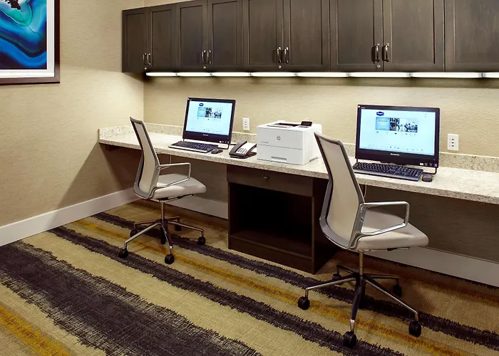 Hampton Inn & Suites Pittsburgh Airport South/Settlers Ridge