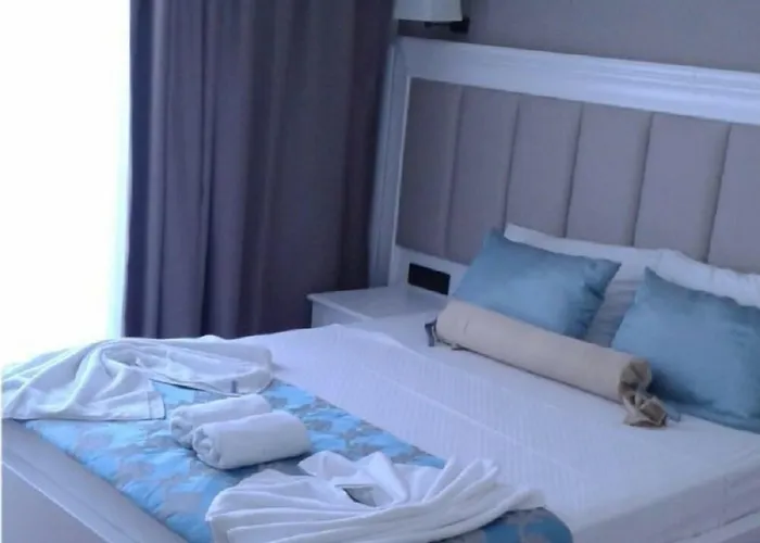 Sea Star Hotel Elikesik