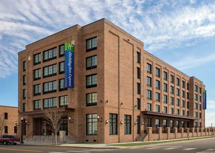 Holiday Inn Express Downtown By Ihg