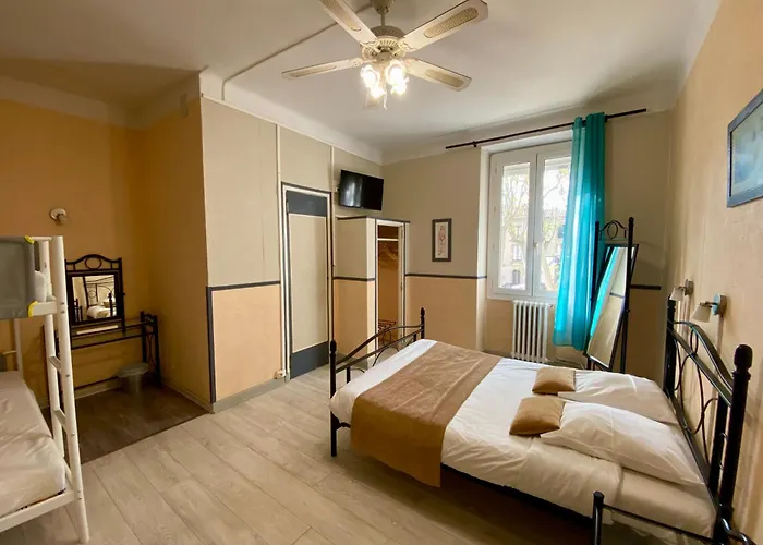 Au Royal Hotel