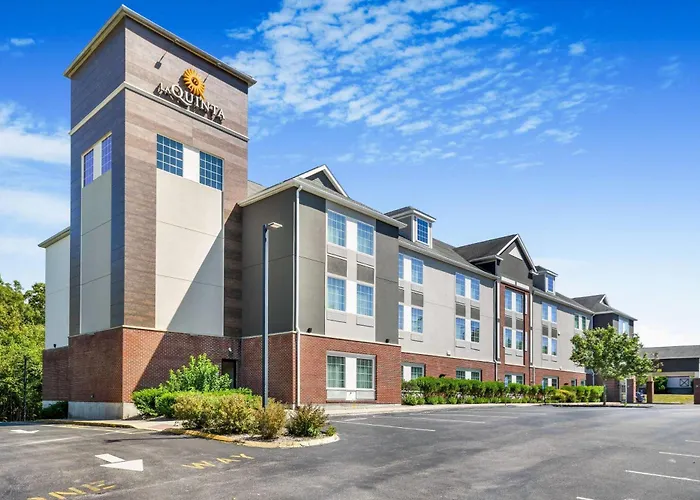 La Quinta By Wyndham Stonington-Mystic Area